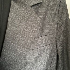 Dark gray/lightly patterned blazer